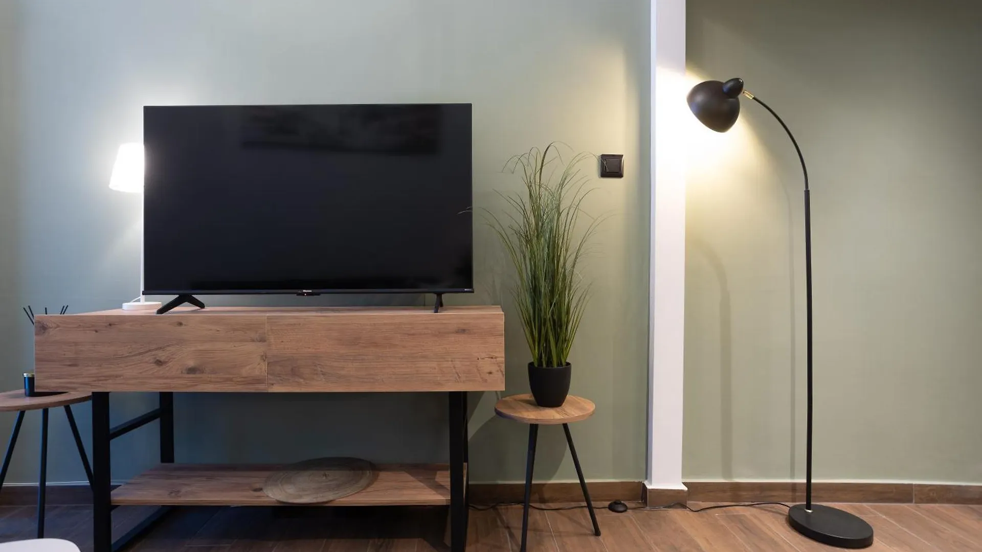 100Mbps Smart Tv Ac Self Check-In Full Kitchen Apartment Salonic Grecia